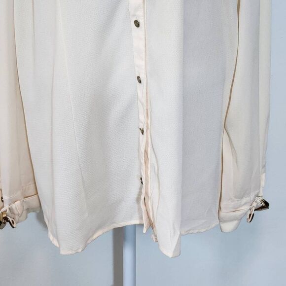 Ashley Stewart Cream Button Down Blouse with Back Zipper NWT Size 22/24 - Picture 4 of 13